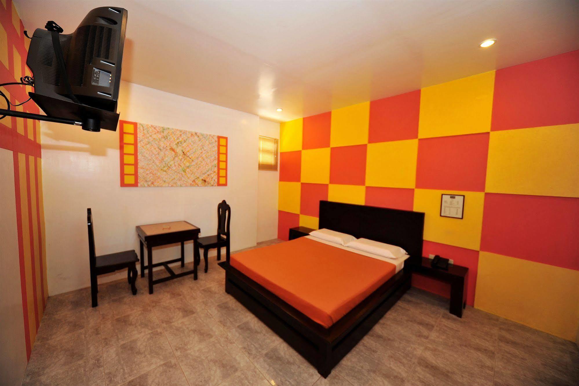 Hollywood Drive-In Hotel Baguio City Exterior photo